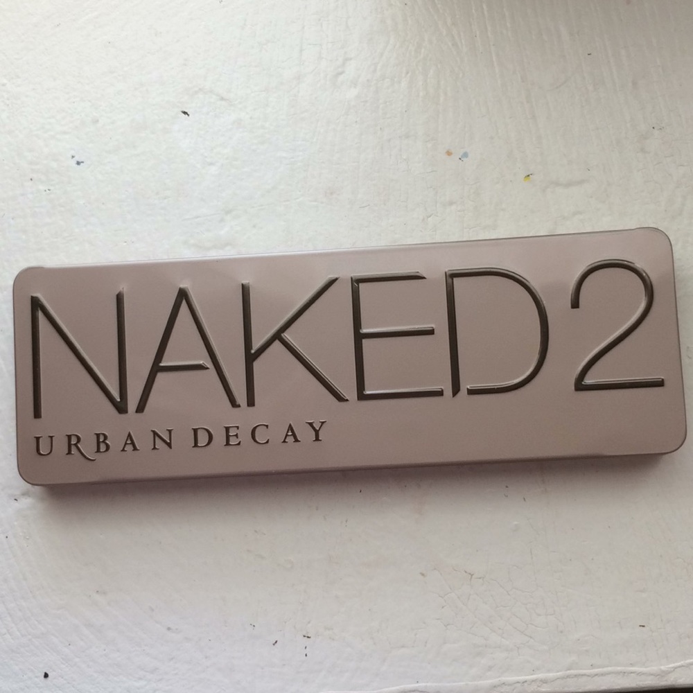 ❌ SOLD ❌ Urban Decay Naked2 Eyeshadow Pallete - Picture 2 of 8